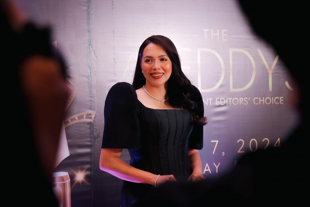 HILING ng mas nakakarami na magtambal ni Coco at Julia sa isang romantic drama.